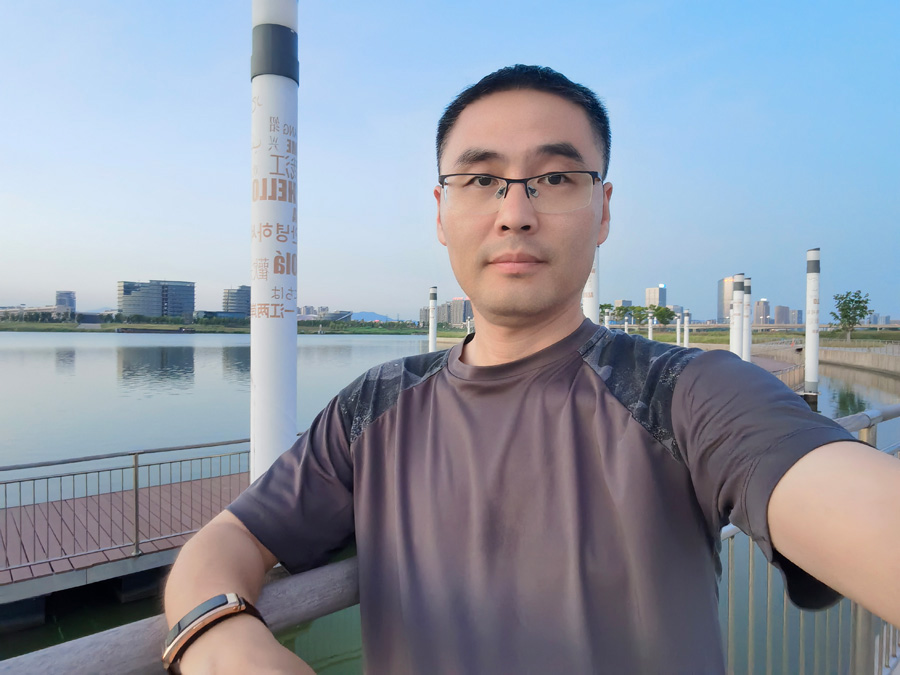 2022年度腾博tengbo9885官网医药金鹰斗争者——汤  旗